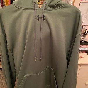 Under Armour Sweatshirt